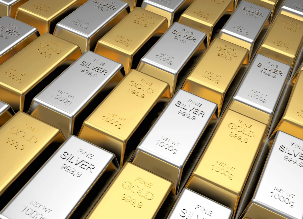 Gold rises ₹320 on MCX, silver gains ₹1,456 as US bond buybacks lift demand