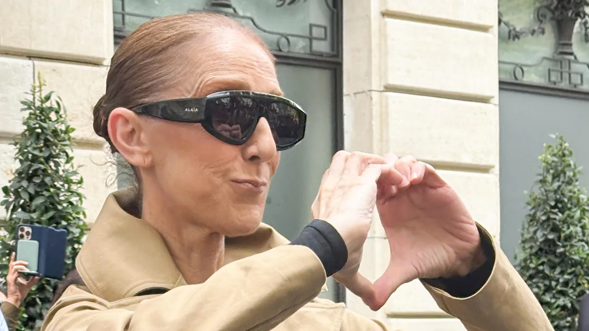 Céline Dion à Paris, ravie de l’accueil que lui ont réservé ses fans dans son « deuxième chez-moi »