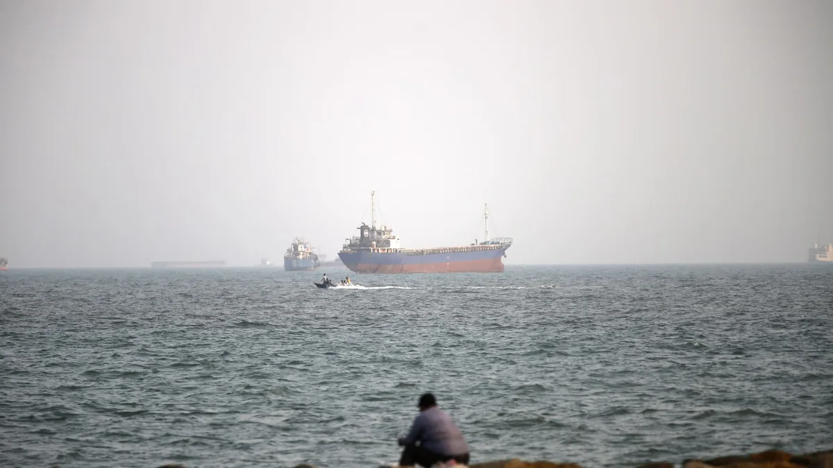 Oil falls on report Asia will import highest volume of crude since start of Iran war