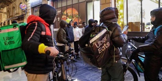 Sac isotherme et GPS : les nouveaux forçats de la livraison