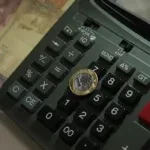 Escalada dos juros globais eleva desafios aos ativos domésticos