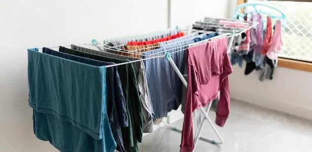 Tchau, secadora! Veja método holandês para secar roupas mais rápido no frio