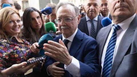 Moncloa toca a rebato para defenderse de los "ataques" de Vivas tras dos meses de choques