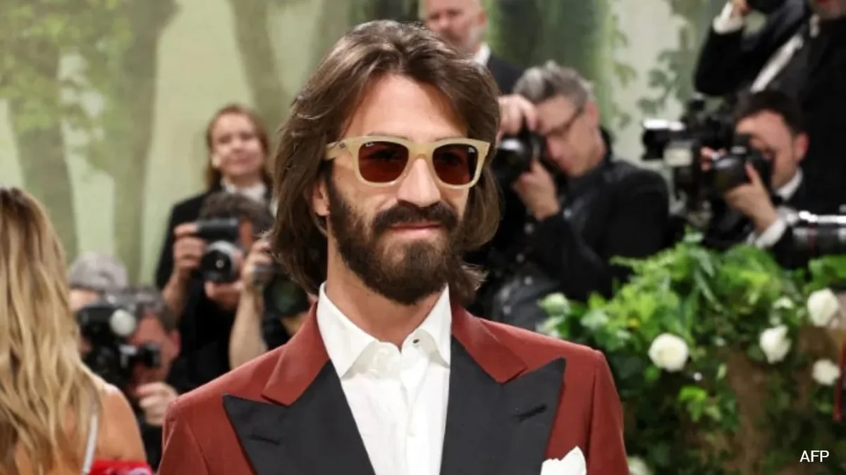 Opinion: Opinion: Ray-Ban's Billionaire Family Drama Is Hitting New Lows