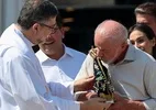 Com Janja, Lula vai à missa da Padroeira em cerimônia na capela do Alvorada