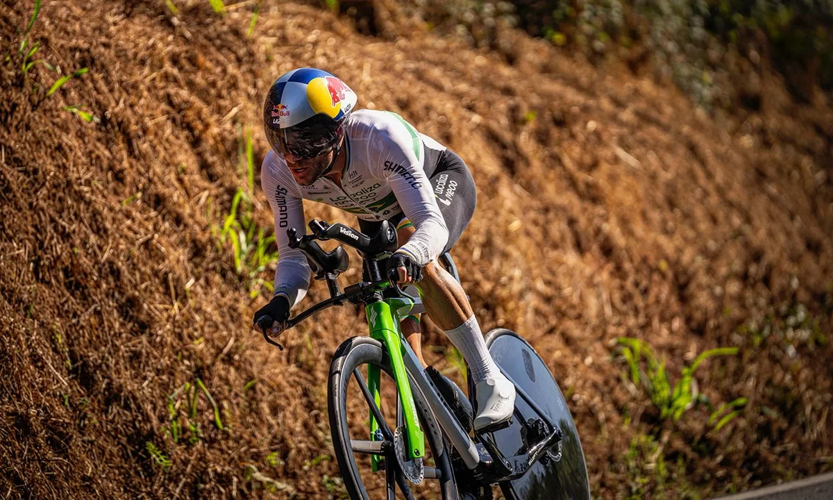Avancini é 39º e Remco fatura o tetra mundial de contrarrelógio
