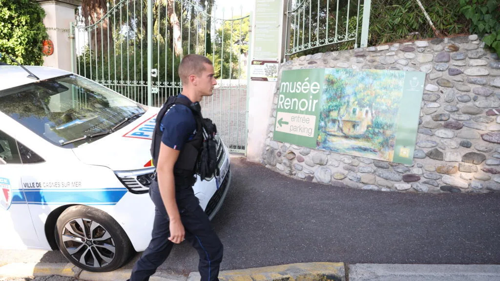 Quadros de Renoir são recuperados um mês após terem sido roubados de museu na França
