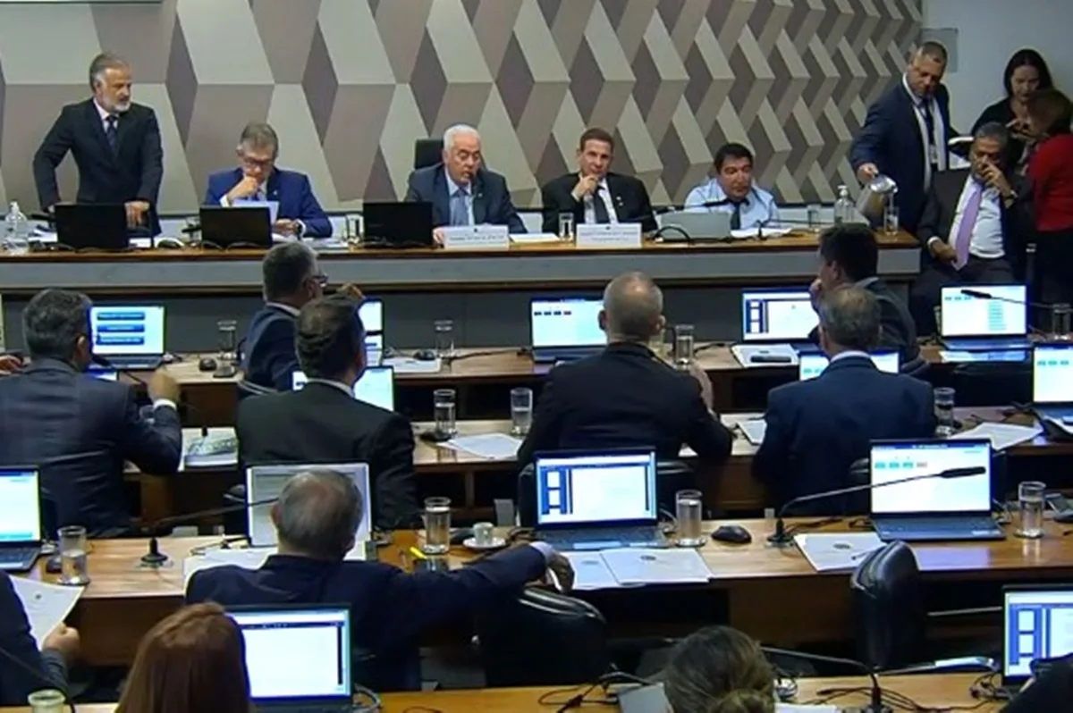 CCJ do Senado aprova PEC da Segurança; texto vai ao plenário