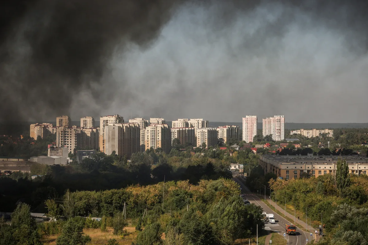 Ataque aéreo russo mata ao menos 27 na região de Kiev, diz autoridade ucraniana