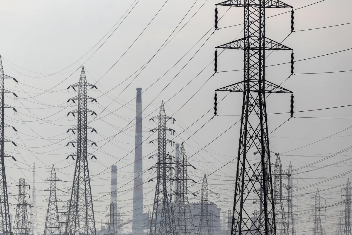 Tata Power falls 4% after $490 million arbitration challenge fails