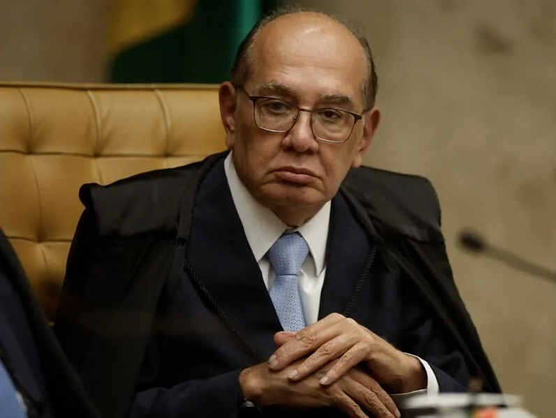 Gilmar Mendes critica Mendonça por liberar só "recortes" de diálogos