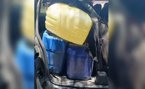Caen dos personas con mil 200 litros de combustible en Ixmiquilpan, Hidalgo; no acreditaron su origen