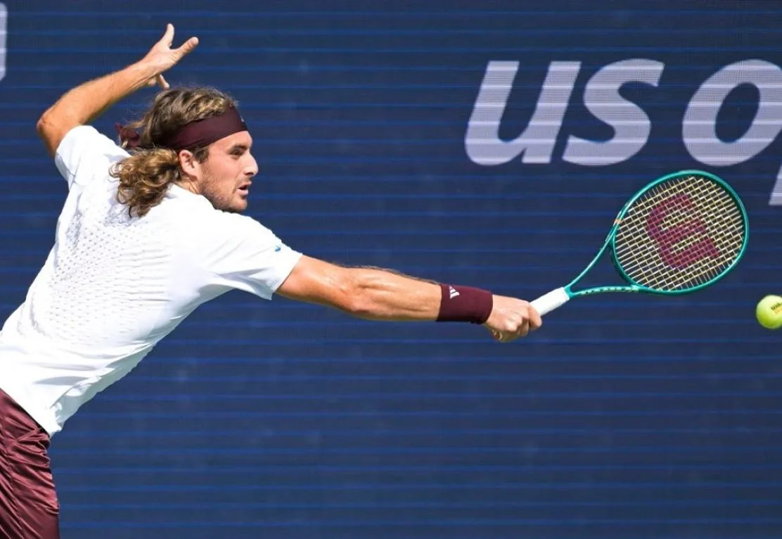 Tsitsipas celebra grande vitória e confiança: ?Esse é meu nível?