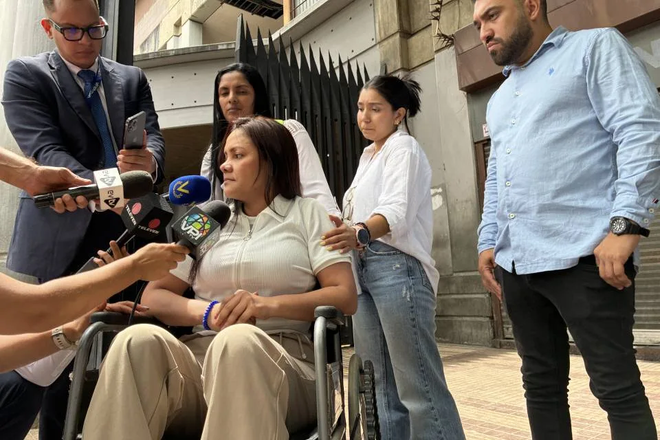 «Pido libertad para todos»: Emirlendris Benítez tendrá que presentarse cada 90 días