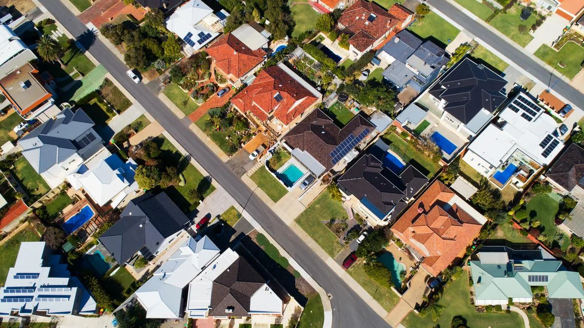 Perth housing: House listings hit three-year high as stock floods the market