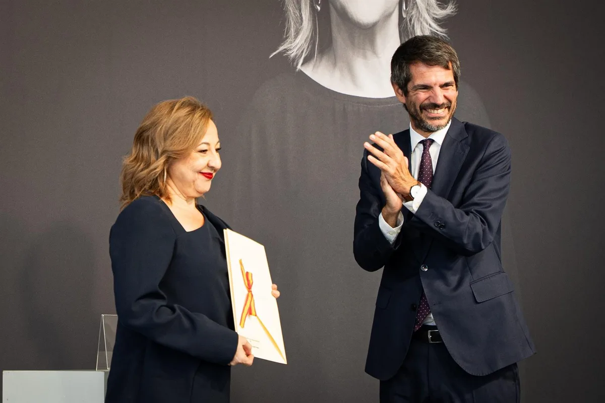 Carmen Machi ensalza el "universo femenino de la mujer madura" en el Premio Nacional: "Interesa, y mucho"