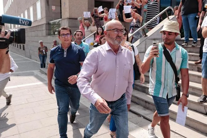 El juez envía a juicio a 'Tito Berni', el general Espinosa y el 'Mediador' por la presunta trama de sobornos