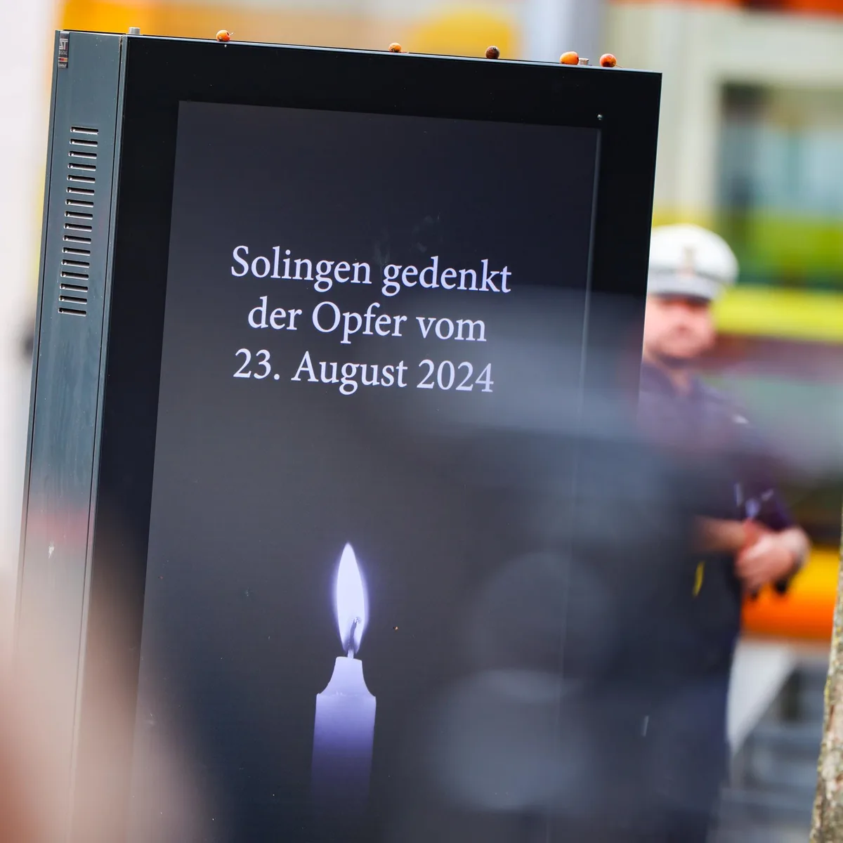 Nordrhein-Westfalen - Solingen hat an Terroranschlag vor zwei Jahren erinnert