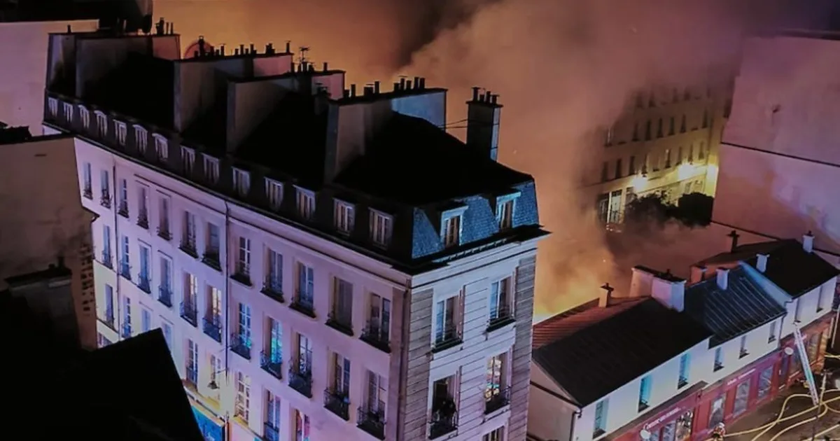 Un incendio destruyó por completo una joya del 1615 en París: el mercado de comida callejera más antiguo