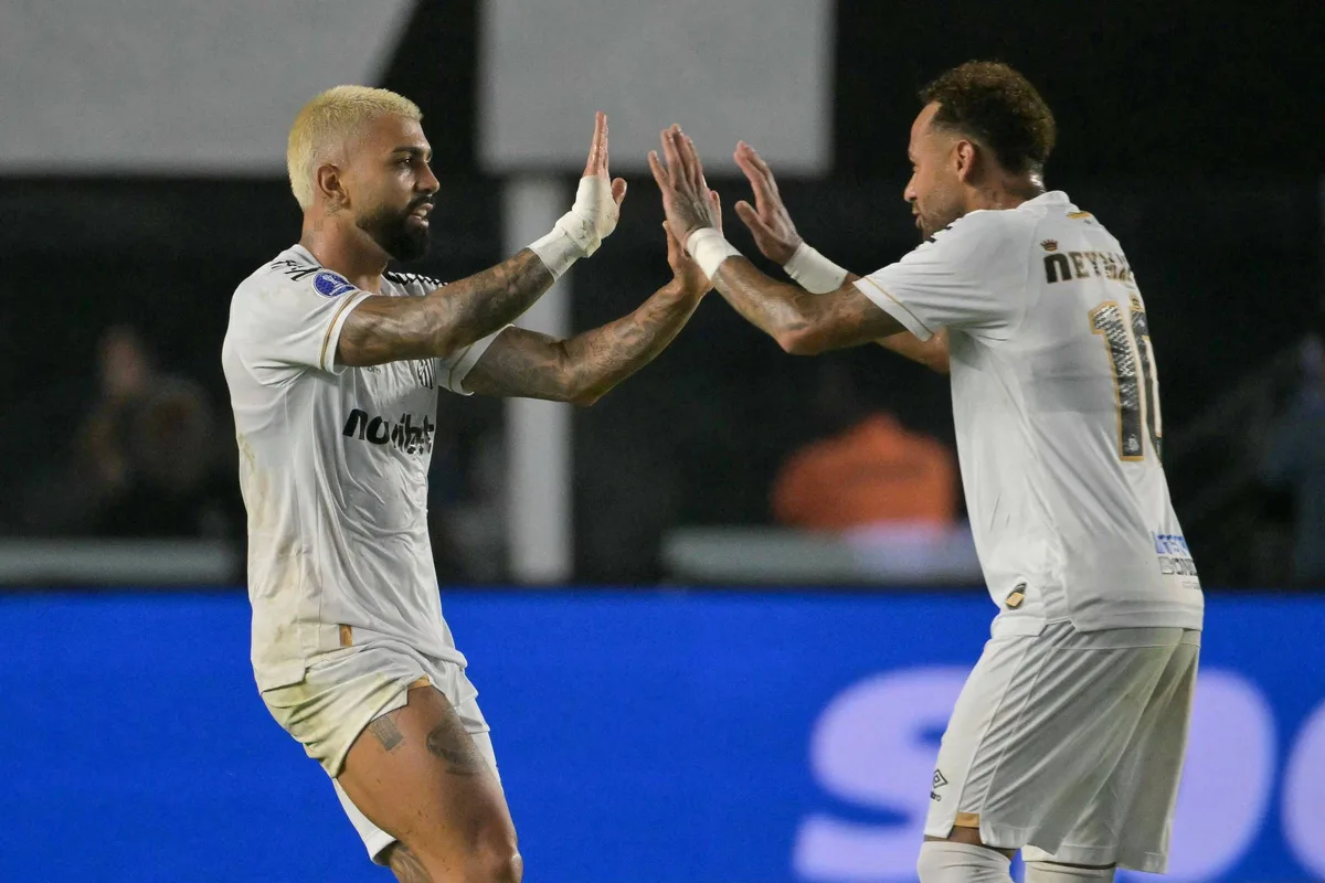 Santos vira sobre o Macará na Vila e leva vantagem de um gol para o Equador