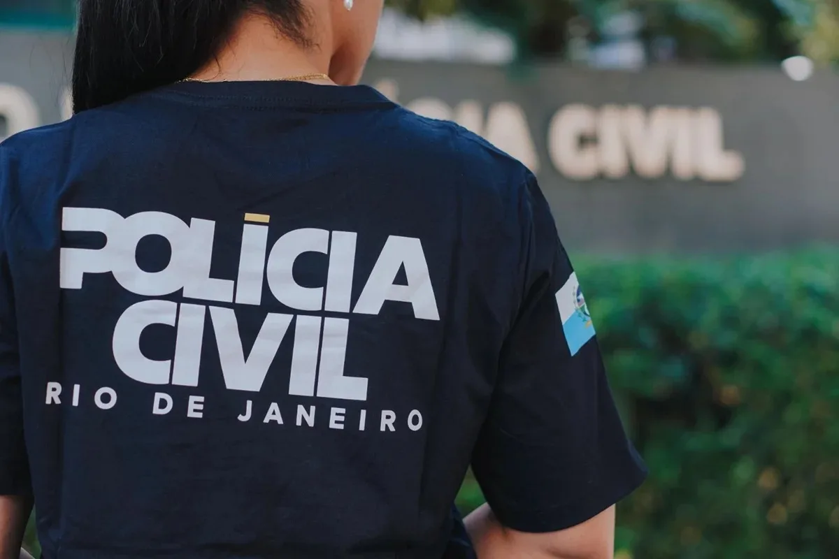 PM reformado de 71 anos é preso após estuprar criança no Rio