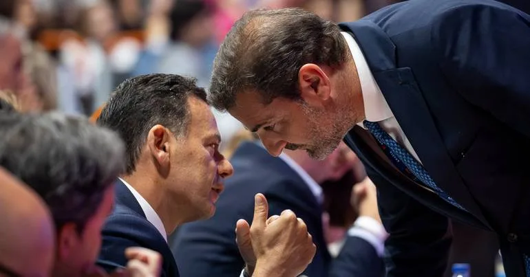 Como funciona e como nasceu a dupla que gere o país
