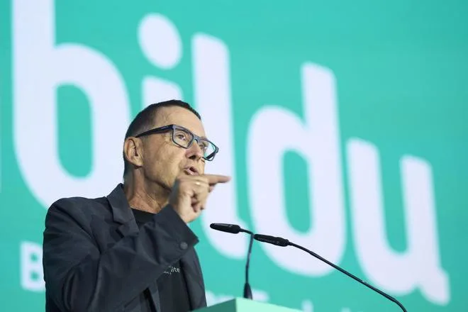 Otegi apela a un acuerdo táctico "entre diferentes" para hacer frente a la extrema derecha