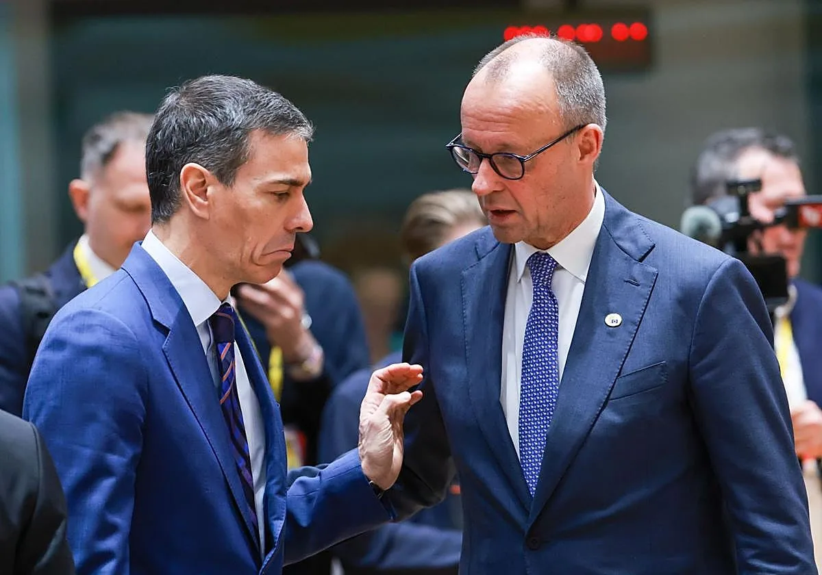 Sánchez busca un último asidero en la polarización europea con la inmigración
