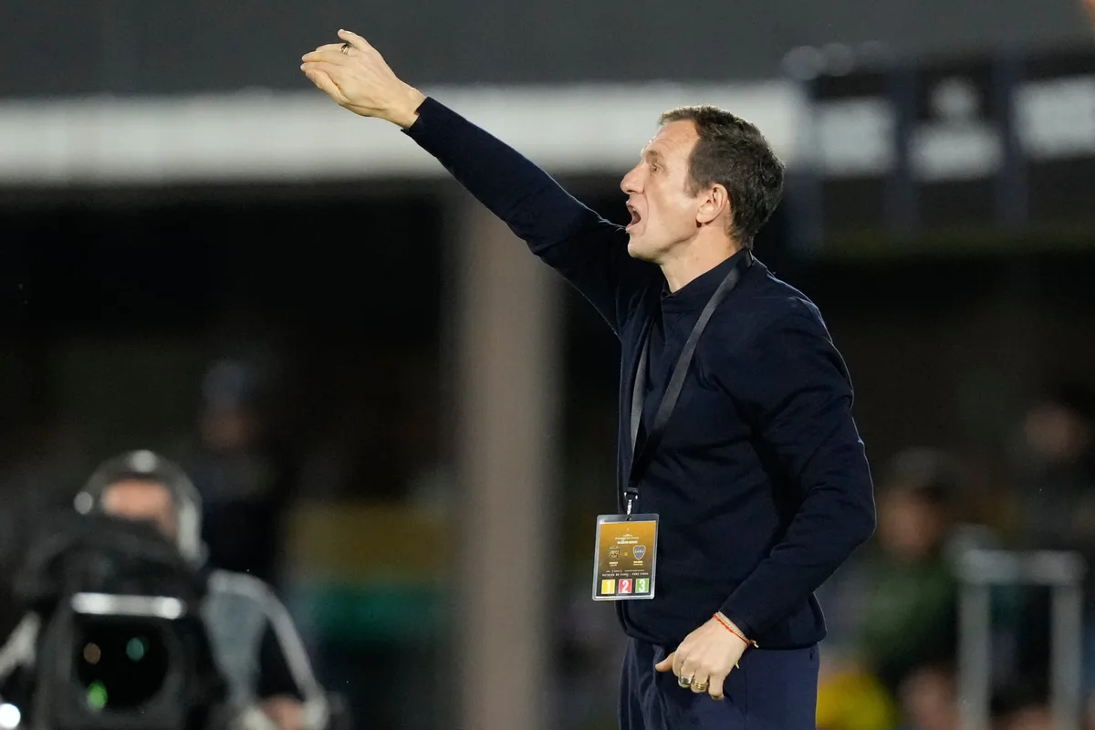 El Vasco Arruabarrena bajó la euforia tras la goleada a Recoleta, valoró el crecimiento de Boca y pidió mantener “los pies sobre la tierra”