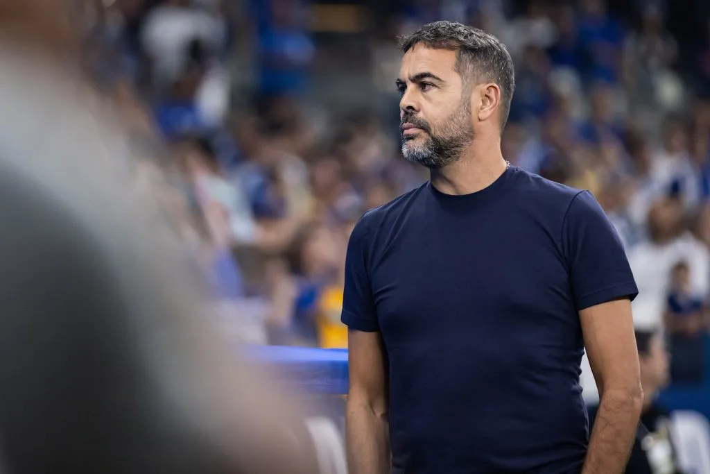 “É difícil tentar arranjar uma explicação”: diz Artur Jorge sobre os gols sofridos de bola parada