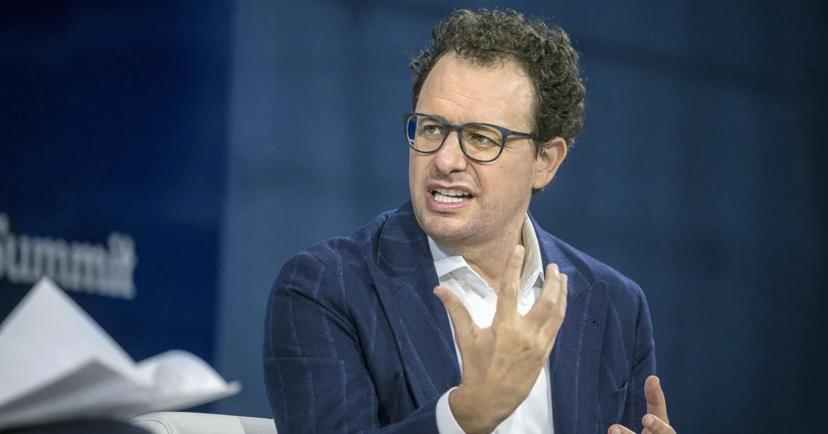 « L’IA pourrait tous nous tuer d’ici à la fin de la décennie » : pourquoi les géants de la tech agitent ensemble la menace d’une intelligence artificielle hors de contrôle