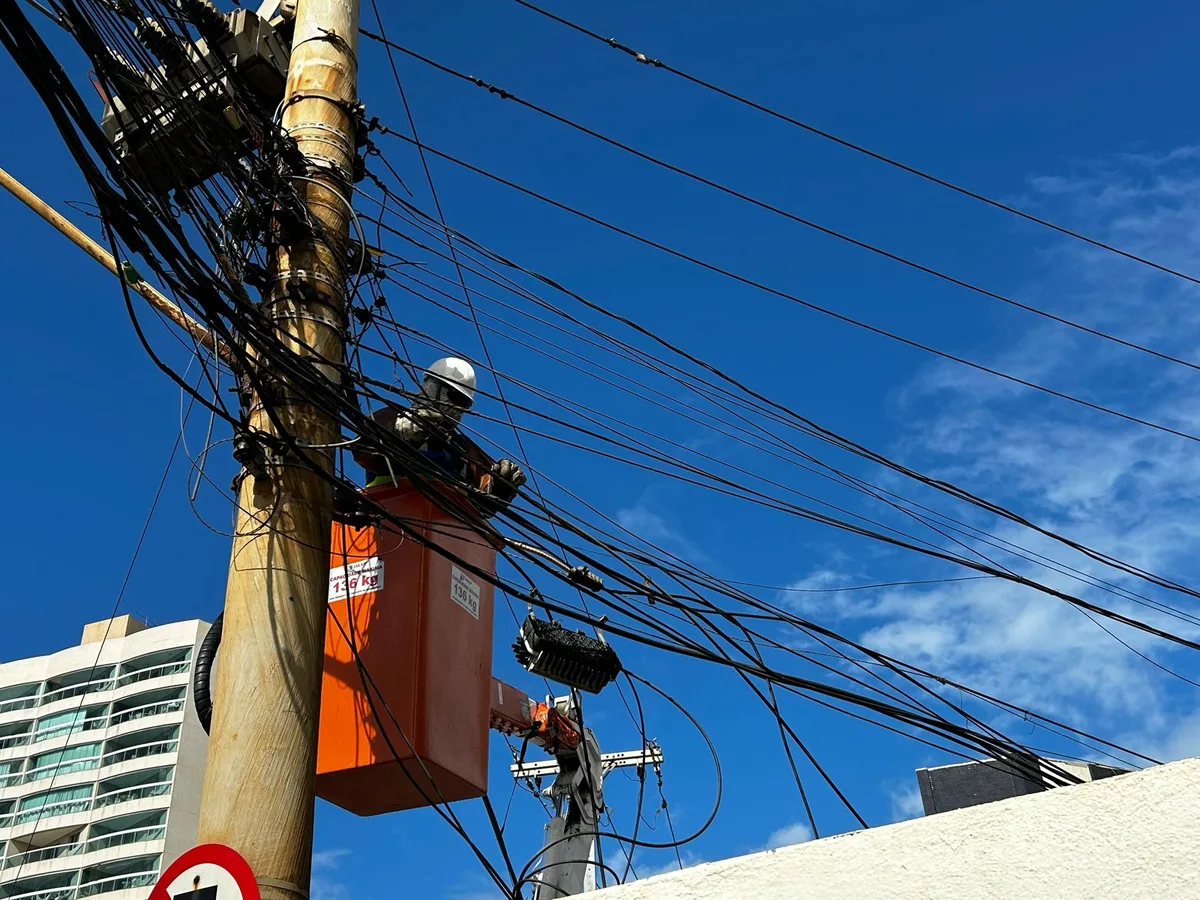 Seis bairros de Salvador ficam sem energia nesta quarta; veja lista