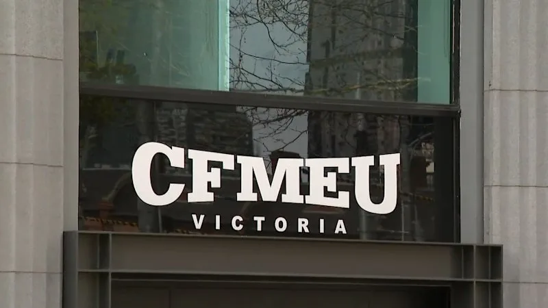 Police raid Victorian CFMEU headquarters as five arrested in corruption probe