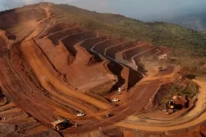 Minério de ferro cai conforme margens das siderúrgicas despencam